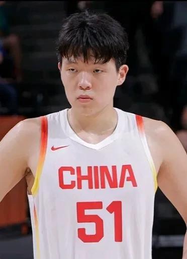 哪支球队最适合他？
杨瀚森全力冲刺NBA！完成14队试训奔赴纽约
杨瀚森为冲击N