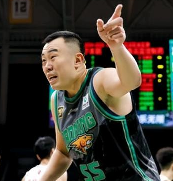 央视不直播“辽粤大战”CBA第三阶段揭幕战，广东主场迎战辽宁的比赛，央视并不对这