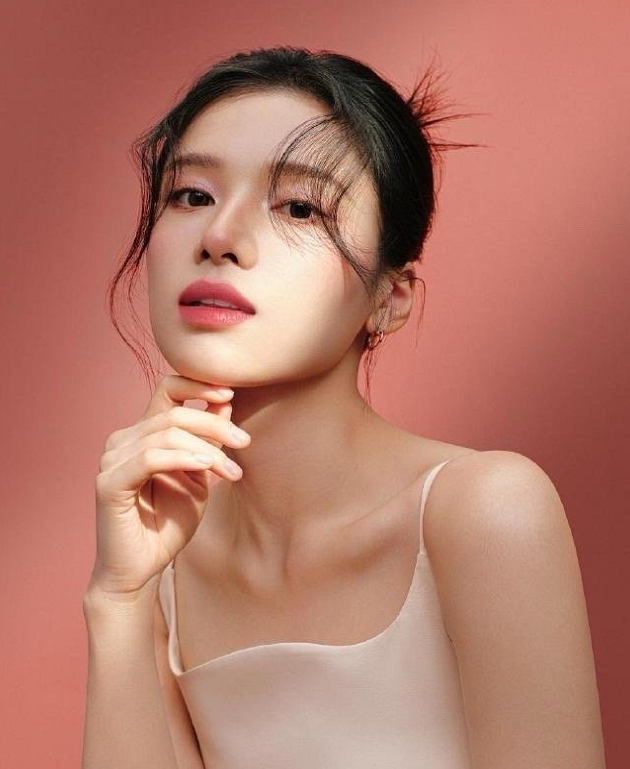 张婧怡这张脸，真的不要太优越！
