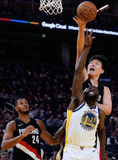 在NBA得分比你想象的难！杨瀚森季前赛首秀表现糟糕不适应比赛强度和节奏！6次犯规