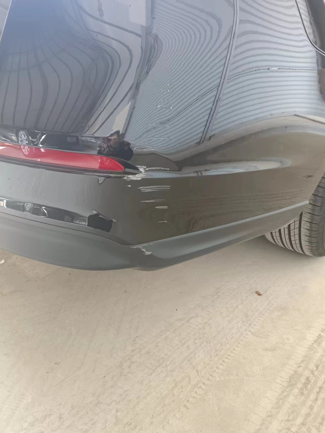 十一代雅阁修车补漆
刚提的车，就刮蹭到了，心疼+肉疼，有没有大佬知道这个补漆要多