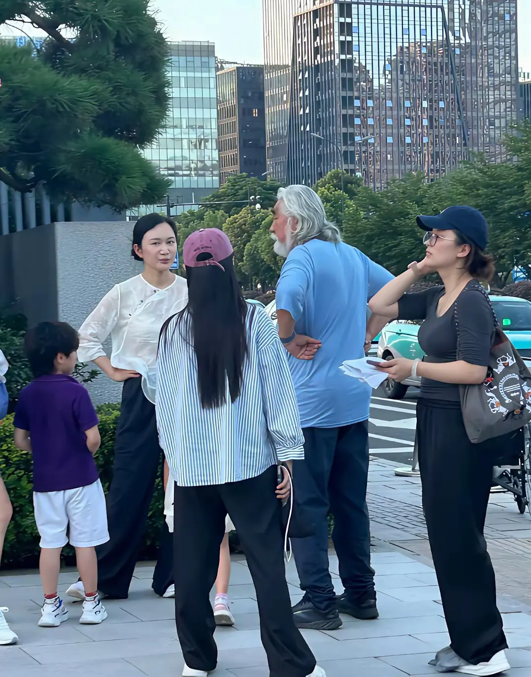 张纪中两口子一看就不是善茬
