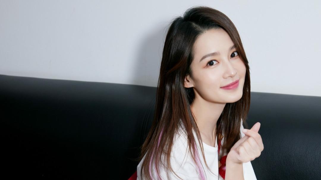 李沁“端水式”宣传走红：左右为难，难不倒她