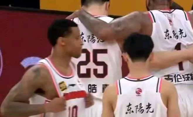 广东现在也没有别的选择，不管第四名，第五名，第八名，第九名，都要努力去争，如果能