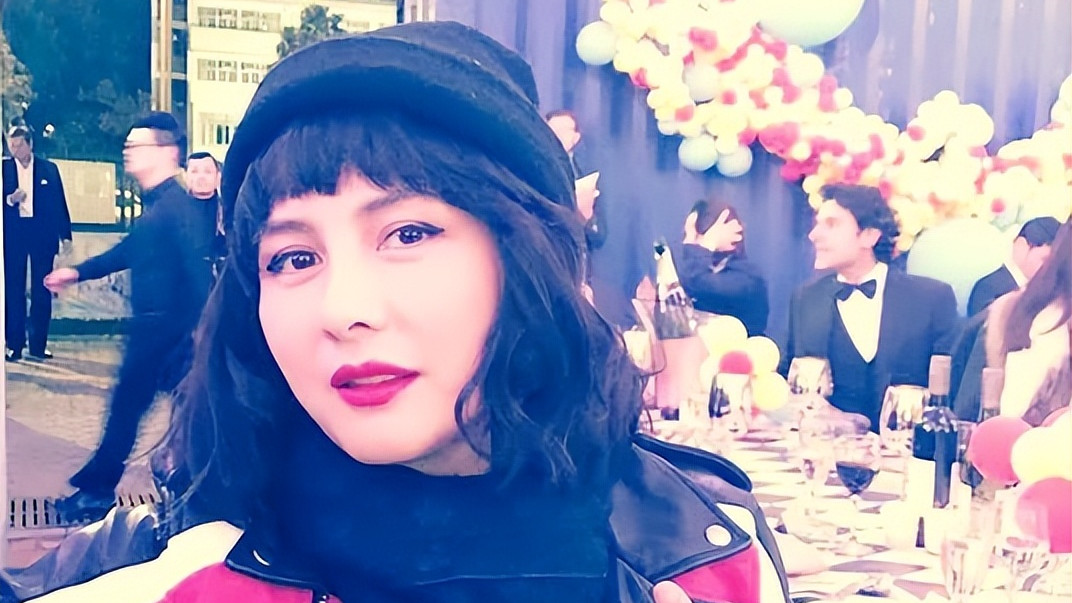 何超仪新电影班底豪华，陈子聪愈后露面状态佳，赌王千金保养太好