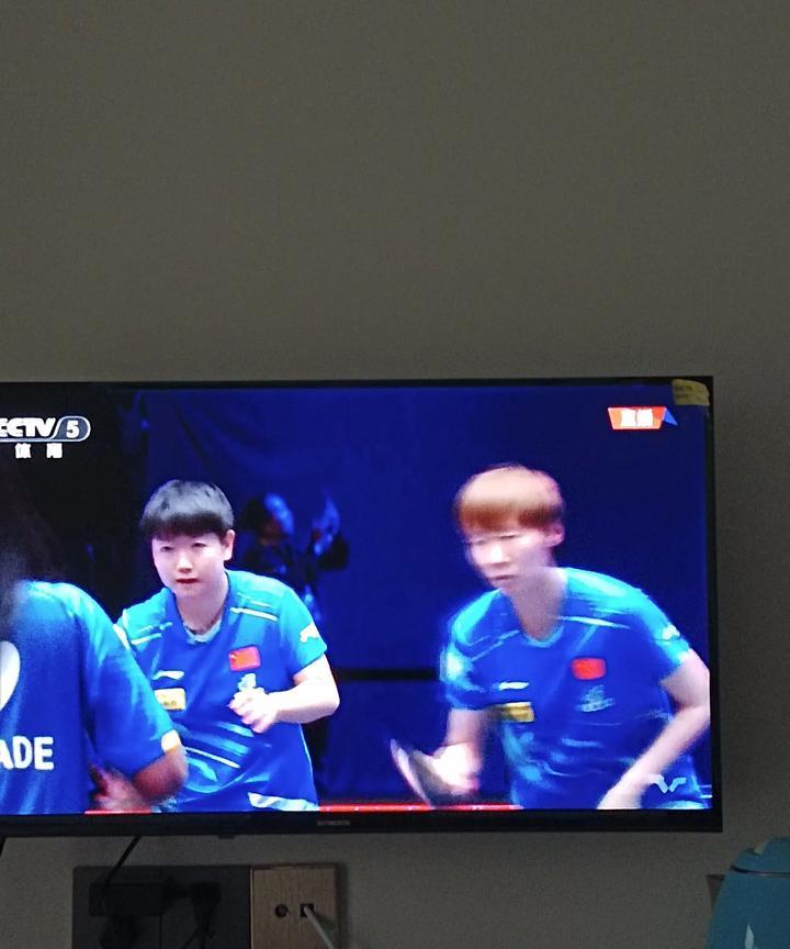 孙颖莎/王曼昱3:0迪亚兹/帕瓦德
女双1/8决赛，孙颖莎/王曼昱对阵一对跨国组