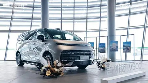 不止于出行，更是移动幸福家！吉利银河V900成都尊享品鉴