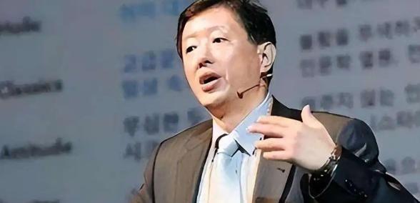 韩国教授警告：全世界只有韩国看不起中国，但中国眼里却没有韩国。近年来，随着网络的