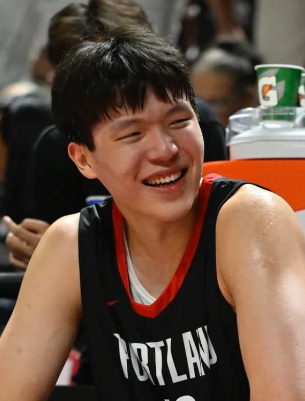 今天中国篮协通过官方社媒宣布，曝杨瀚森将不会参加亚洲杯的国家队集训与比赛。

公