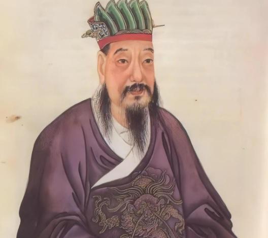 张九龄劝李隆基不要重用李林甫，李隆基不听，劝李隆基杀安禄山，也不听。李隆基逃到四