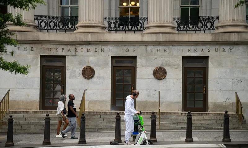 美国这制裁“瘾”又犯了！当地时间7月30日，美国财政部制裁了伊朗石油大亨穆罕默德