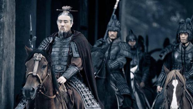 他是庞统接班人，明明有机会帮蜀国一统天下，却被刘备逼到曹营
