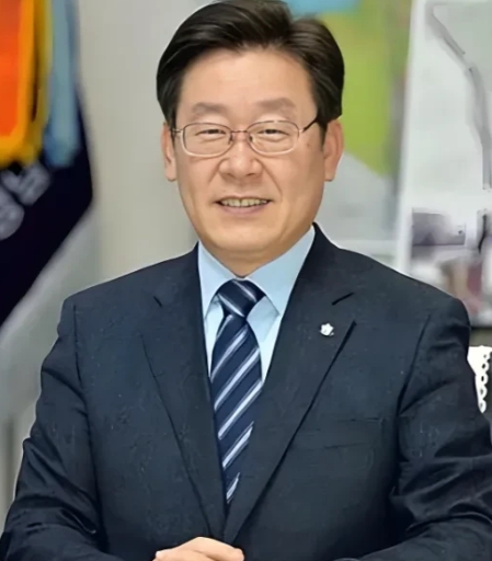 韩国要对美国进行“巨额投资”了。据法新社7月30日报道，美国总统30日表示，韩国