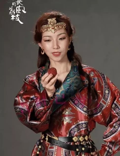 我问老公，为什么那尔那茜会自爆走学术捷径了呢？

老公白了我一眼，然后说：“