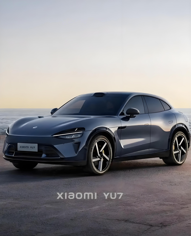 小米YU7为何卖爆？智界R7输在哪儿？
一、性能:单电机干翻双电机的秘密
YU7