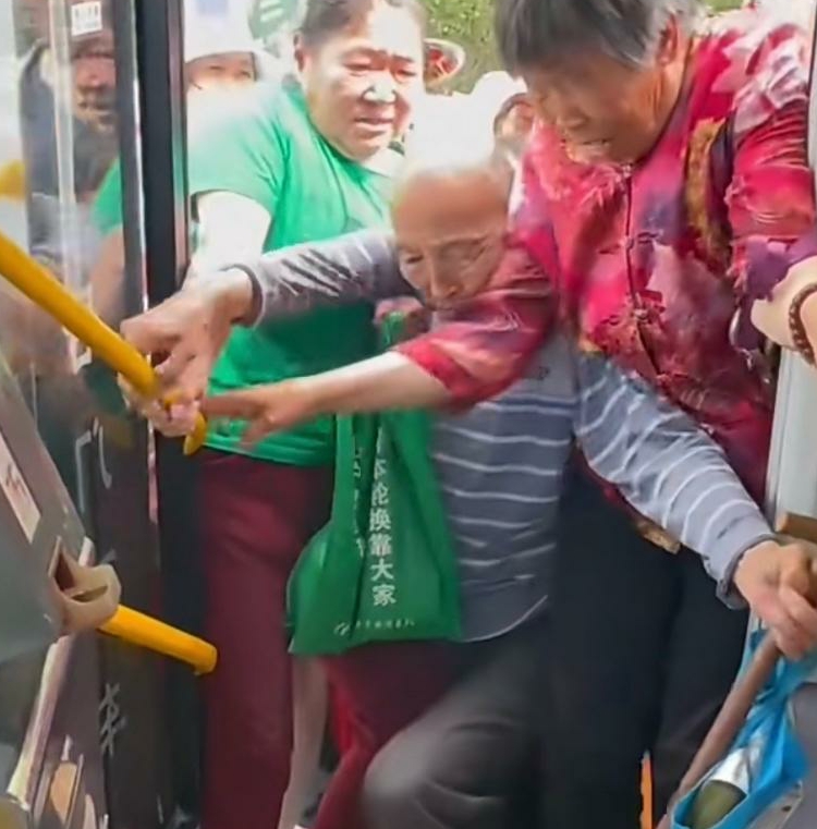 我是挤不过他们的