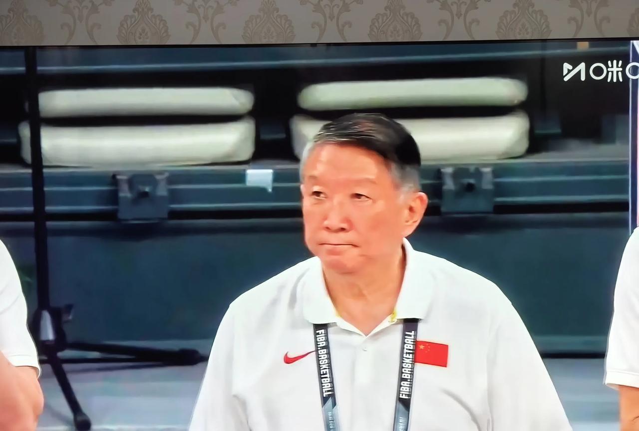 资深教练宫鲁鸣为何亚洲杯翻船
宫鲁鸣指导做为篮球界资深教练，曾经带领中国男女篮取