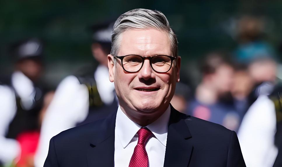 英国一会喊以色列停手，现在又准备往中东运武器，这真是让人摸不着头脑！说白了，俄乌