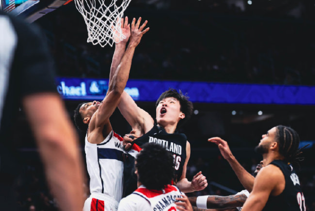 杨瀚森终于在NBA赛场扬眉吐气！代表开拓者对阵奇才替补登场11分钟，砍下6分5篮