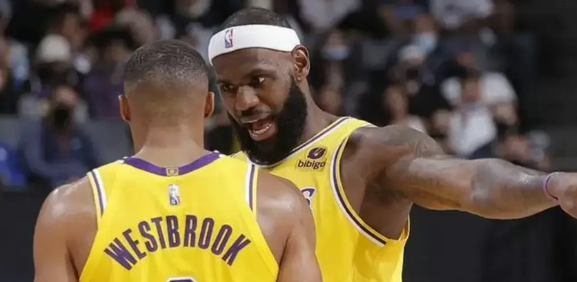 最近的NBA可真是太热闹了，总决赛还在打，但场外的消息好像比总决赛的热度还高。