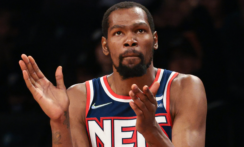 今年杜兰特比太阳时期最大的区别就是，力量感爆发力更好了，体力也基本都用在进攻端了