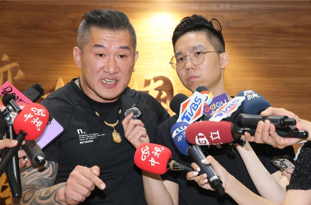 抹红馆长的回力镖
网红“馆长”陈之汉结束6天上海行程返台，高调宣示现阶段任务是“
