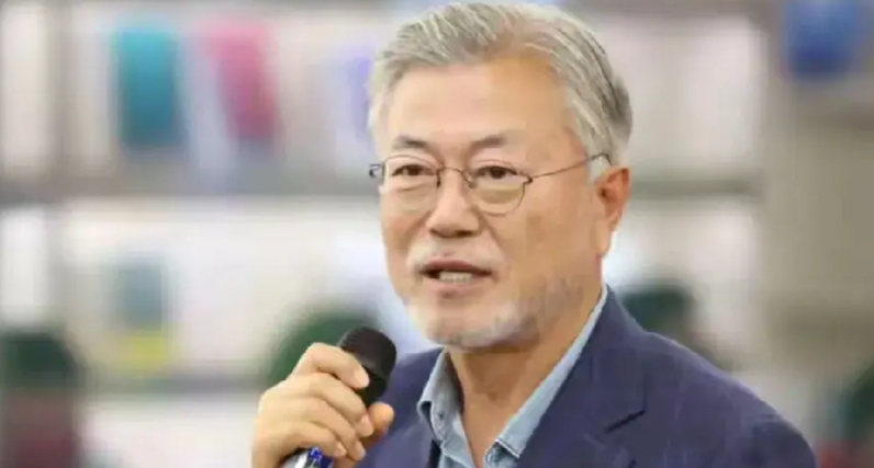 好一招“围魏救赵”！
25日，韩国检方以受贿罪名，对前总统文在寅及其女儿文多惠发