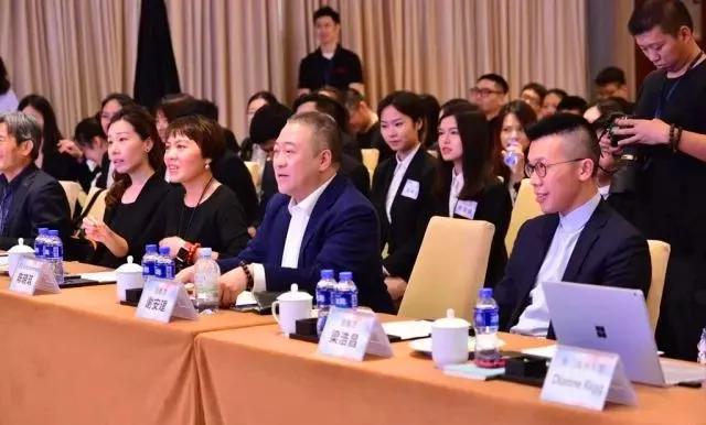 如果取消评委，最后发明一种类似ai的全智能评分系统给选手打分评判，必然会遏制腐败