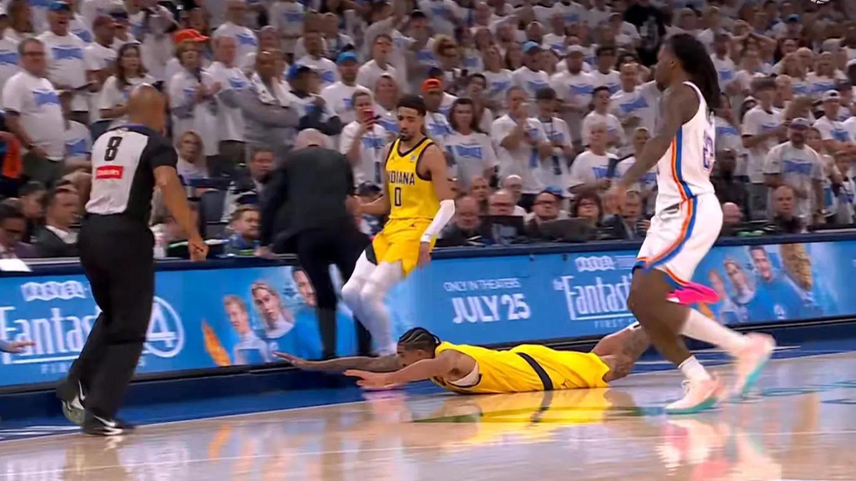 大逆转！扫把哥再现奇迹！亚历38+5关键时刻疲软！雷霆憾负！