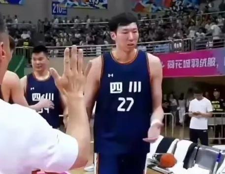 周琦、胡金秋、孙铭徽等代表四川队打全运会已经引起四大矛盾：
一是中国篮协和四川篮