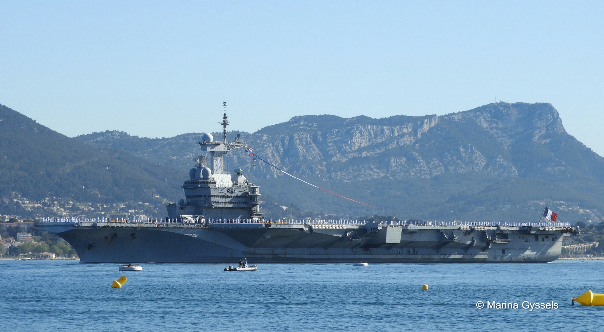 当地时间2025年7月20日，法国媒体首次透露了法国海军戴高乐号航母战斗群前往亚