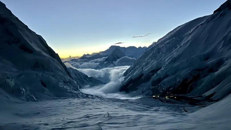 巅峰捷报｜想象尼泊尔中国登山队珠峰＋洛子连登成功