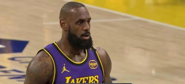 39岁还砍25+7+7，打爆90%新秀
老詹把自己进化成万能插件，想怎么开就怎么