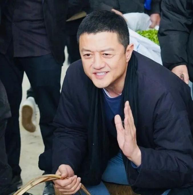没钱就享受不了老夫少妻！
李亚鹏给所有男人提了个醒，你可以不年轻，也可以长得不帅