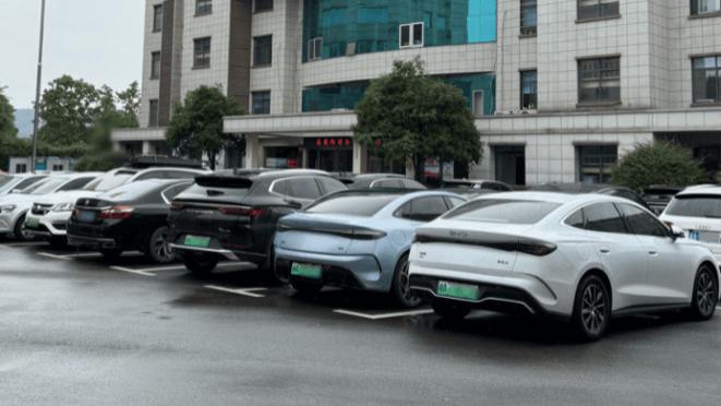 比亚迪“开”进公务员生活圈