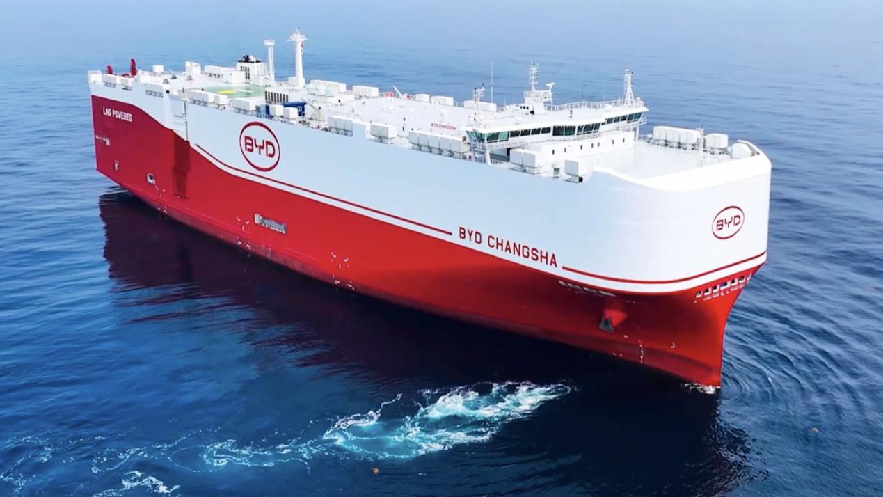 年度榜单出炉，比亚迪交出2025年中国车市亮眼成绩单