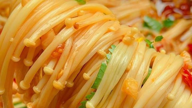 蒜蓉粉丝金针菇家常美味轻松做