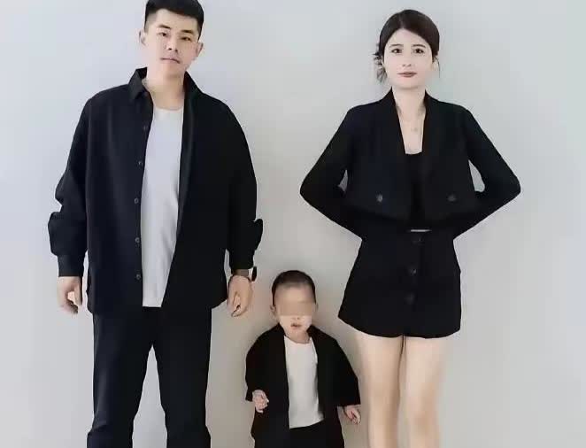 一个愿打一个愿挨，绝配!
孟村的那个女子一丁点不值得同情，高中开始搞对象，能好
