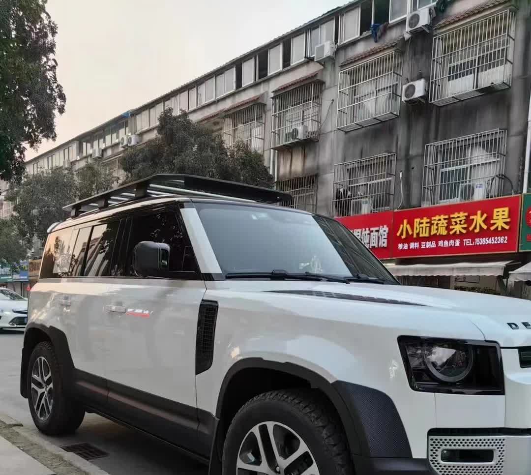 个人私家车21年路虎卫士110 含泪出49.9😭
个人一手21年上牌路虎卫士