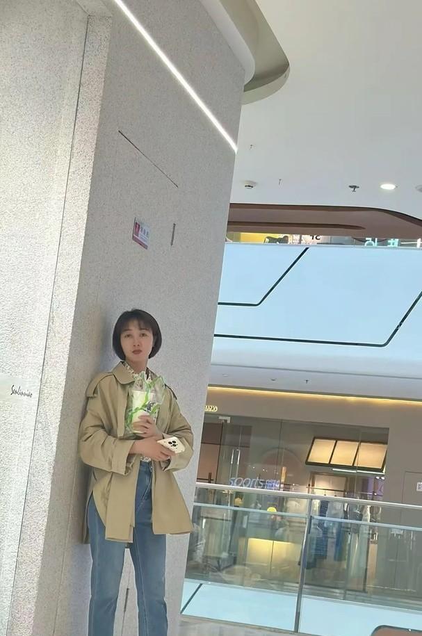 离婚后悔了，他月入两万，工资都给我。  



如今想来，真是追悔莫及。当初他每