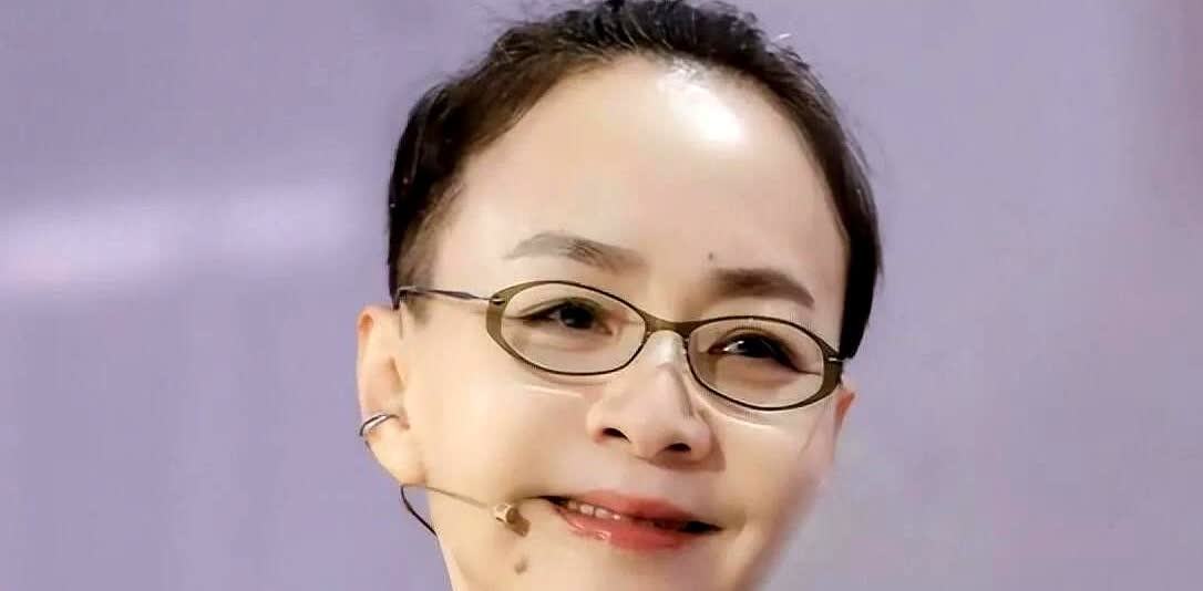 同是国家一级演员，宋丹丹和蔡明的“家底”差距藏不住了！

两人基本工资都超8