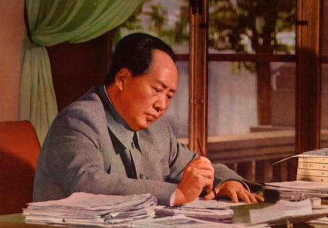1950年，毛主席提议入朝军队名为“支援军”，黄炎培反对：要师出有名。
1950