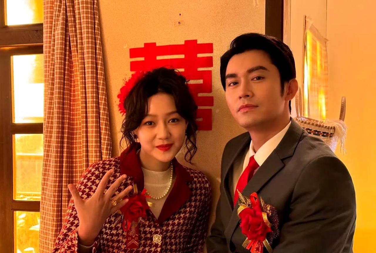 四川方言短剧《家里家外》3天播放量破10亿，有上星年代剧那味儿。女主孙艺燃凭“泼