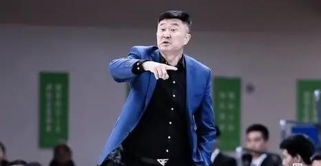 辽宁跨年夜输上海有感而发！
广东男篮也打不过这支上海队，别看辽宁主场输球，但从比