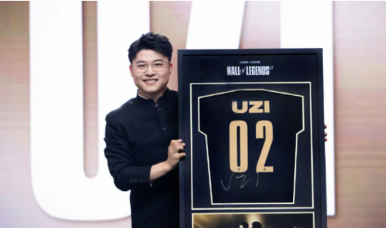 UZI名人堂皮肤远超Faker！开售一天破5000万，拳头赚麻了