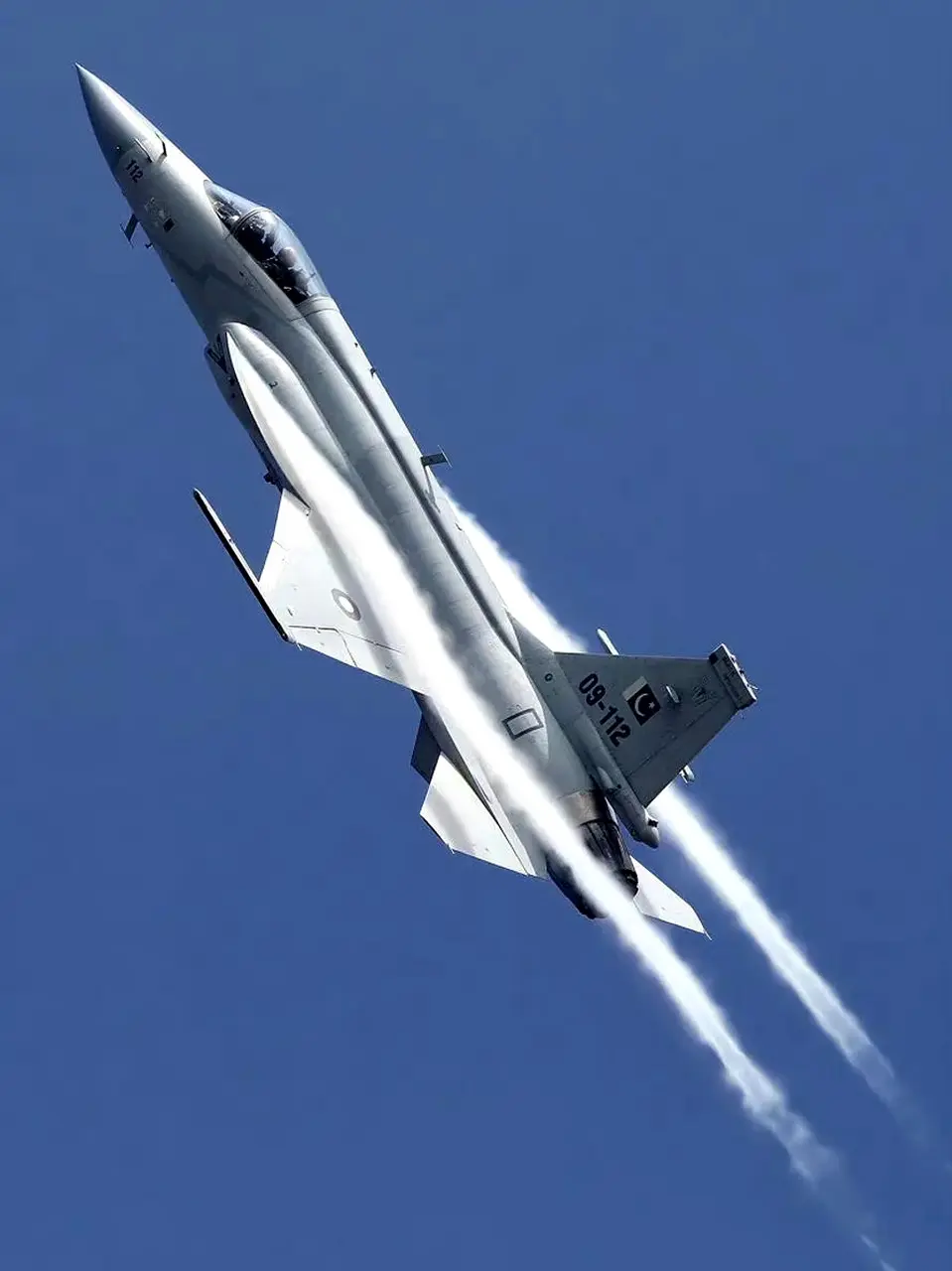 据巴基斯坦国家广播电台5月10日消息，巴基斯坦空军的JF-17“雷霆”（中方编号
