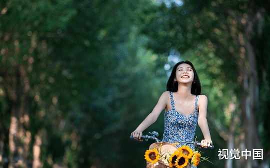 病危后，老公将我的救命药送给初恋喂狗，我提出离婚，老公却说：至于吗，不就一瓶药？反正迟早会死！