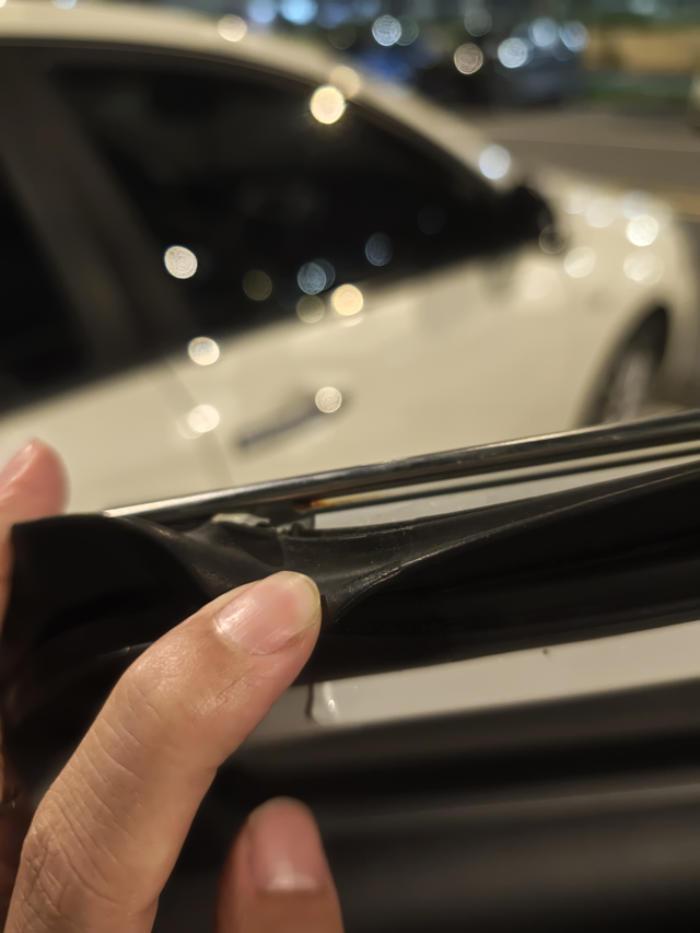 10.5代雅阁车门生锈
合资车的优点是啥，日系车省心耐用？不也一样生锈，还不到三