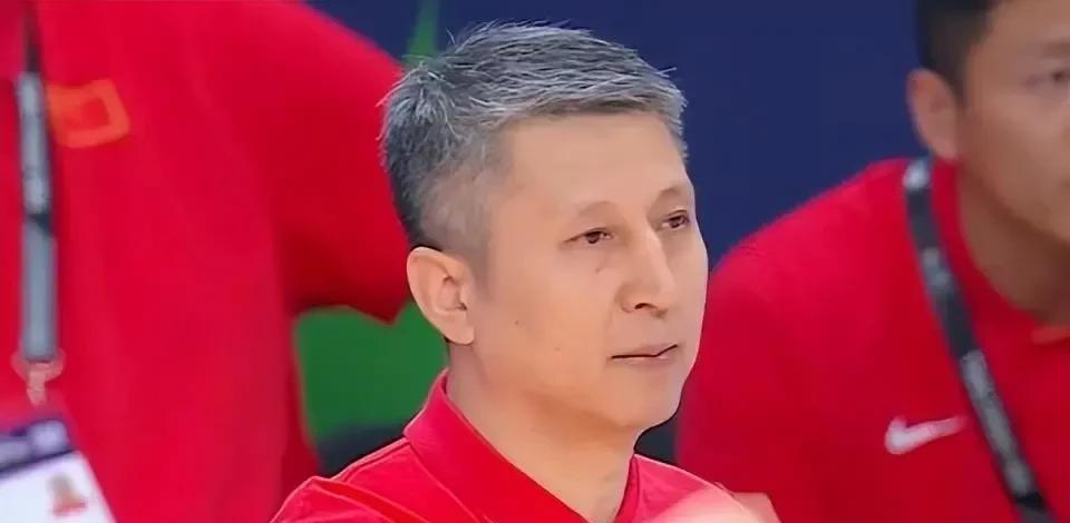 中国男篮这场大胜的背后，到底发生了什么？
        刚刚，亚洲杯男篮中国1