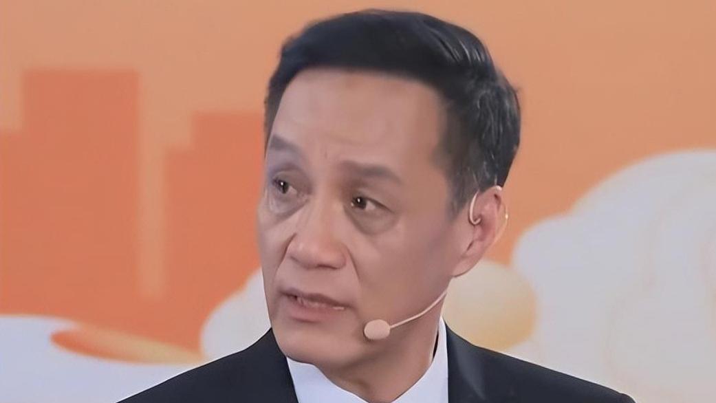 冯远征说要冷静对待饺子导演，让导演回归创作，远离捧杀式评价